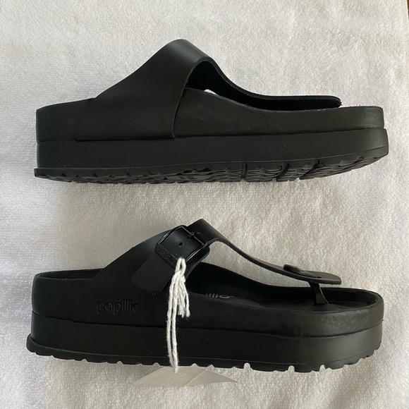 Birkenstock Papillio by Birkenstock Gizeh Platform Sandal  NWT- Papillio by Birkenstock Black Slide Sandals Platform Gizeh